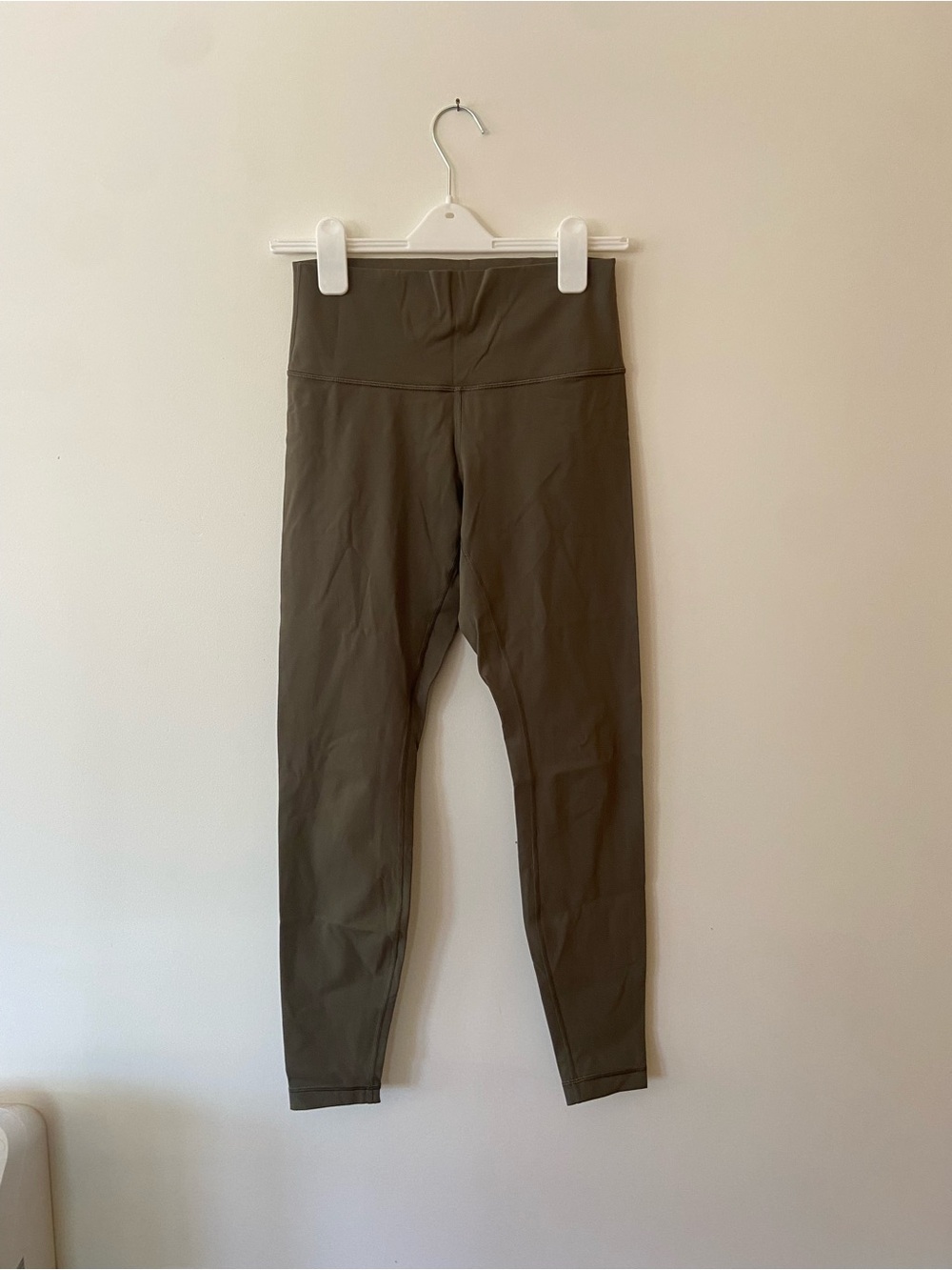 Lululemon Wunder Under High Rise Legging 28” - sz 8